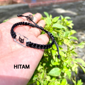 Gelang Batman & Catwoman Free Box dan sticker
