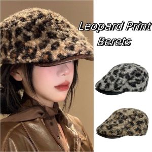 FIRST Keep Warm Lamb Wool Berets Hat Adjustable Pu Leather Brim Women Newsboy Caps Vintage Street Leopard Print Berets Female