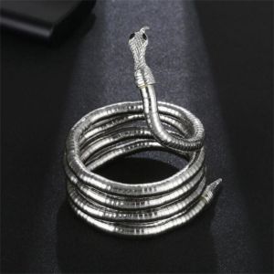 DRESSPLUS Snake Choker Snake Necklace Halloween Headdress Metal Collar Halloween Hair Accessories Personality Halloween Supplies Halloween Cosplay Women