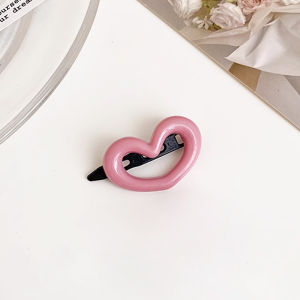Tooyoo Y2K Sweet Heart-shaped Hair Clip Girlish Sense Bangs Clip Cute Creative Hair Accessory