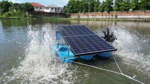 350W 4ใบ พัด ตีน้ำน้ำมันสำคัญ เครื่องบำบัดน้ำเสียพลังงานแสงอาทิตย์ 100%