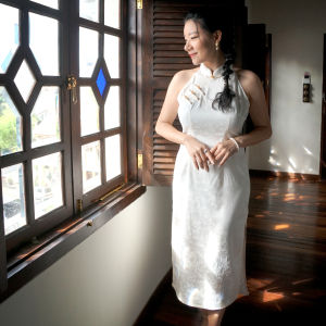 COCOONESE Modified Sleeveless Cheongsam - Elegant Castle
