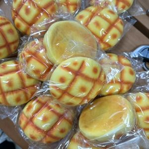 MMLUCK Mô phỏng Đồ chơi mềm hình bánh mì Đồ trang trí khăm Tăng trưởng chậm Bánh mì cảm giác giác quan Trẻ em Người lớn Thực tế Bánh dứa mềm Quà sinh nhật