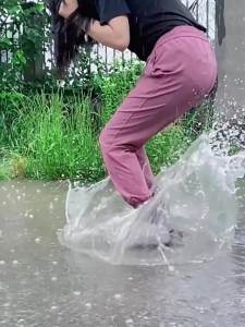 Heavy Duty Silicone Waterproof Anti Slip Reusable Rain Shoe Covers – 1 Pair Overshoes For Outdoor Rainy Day