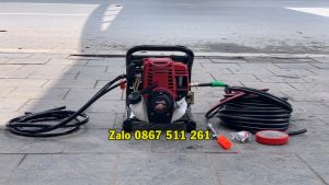 Máy phun thuốc xách tay tầm cao cho cây sầu riêng TB140