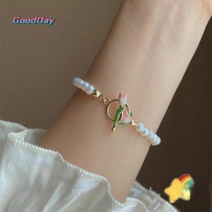 Tulip Bracelet Women: A Versatile Fashion Accessory