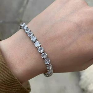 Vòng tay titan đính đá Lắc tay titan đính full hột đá không phai màu dày 5 li trangsucmoiluatuoi.RIN