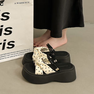 [Free Shipping] Small-Sized Thick-Soled Height-Increasing Twisted-Strap Criss-Cross One-Strap Sandals For Women 2026 Summer Versatile Non-Slip Platform Sandals For Outdoor Wear