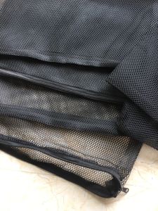 Túi lưới có khóa đựng vật liệu lọc hồ cá màu đen kích thước 30x40 (rộng-dài) vô cùng tiện lợi.