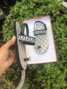 Xăng đan đế bằng nam nữ ngón đen hậu F