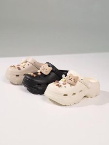 [Free Shipping] ChileS New Classic Clogs A Youthful And Stylish Outdoor Beach Shoe Featuring A Closed-Toe Design High Heels And A Thick Sole Making Them Versatile For Both Indoor And Outdoor Wear