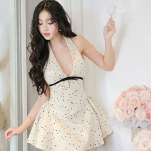 CR_ Váy thiết kế dự tiệc đầm đi tiệc sang trọng đầm tiểu thư dáng mini cổ Yếm chấm bi nơ ngực xếp ly bồng dễ thương