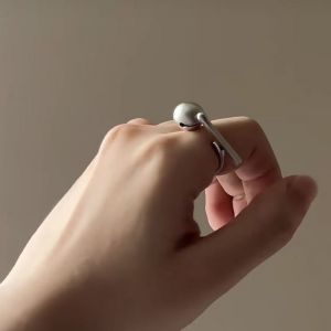 Creative High Quality Alloy Open Ring Wooden Fish Shaped Design Durable Weird Toys Knockable Stress Relieving Toys Ring for Adults Office Desk Toys