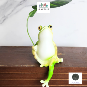 The Leaferie Oscar The Frog Resin Garden Decoration. plant pots . planter . planters