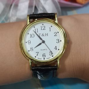 Đồng hồ nữ T&H dây da đen second hand si nhật- đã qua sử dụng