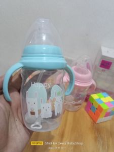 BOTOL SUSU BAYI WIDE NECK PRETTY BABY DENGAN PEGANGAN BPA FREE AMAN ANTIKOLIK DENGAN PEMBERAT