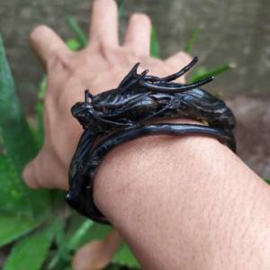 Gelang pria Akar bahar hitam ukir naga bercabang/gelang pria asli laut ori