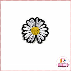 BIBLIO 1pcs DIY Small Daisy Embroidered Cloth Sticker Hole Repair Decorative Clothes Sticker