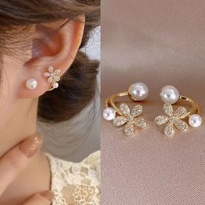 ต่างหูเม็ดกลมดอกไม้ไข่มุกเทียมหรูหราสไตล์เกาหลีแฟชั่นสำหรับผู้หญิงเครื่องประดับเครื่องประดับที่สง่างามงานแต่งงาน