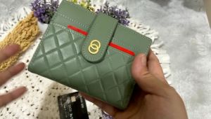 Dompet Kartu Wanita: Pilihan Nyaman dan Berkualitas