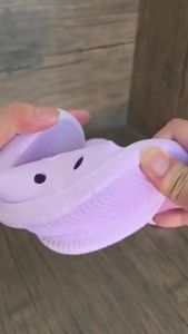 Indoor And Outdoor Barcode Home CoupleS Bathroom Non-Slip Shower Slippers With Small Floral Icon PVC Floor Slippers For Women