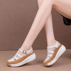 SANDAL THIẾT KẾ 3 QUAI DA HỌA TIẾT TRƠN  TÔN DÁNG