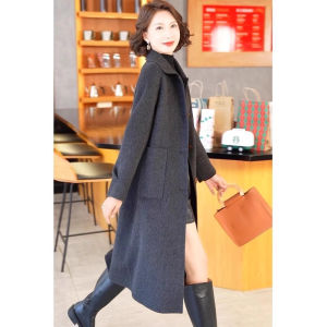 เสื้อคลุมสตรี เสื้อโค้ทขนสัตว์ เอฟเฟกต์ความอบอุ่น ปกใหญ่ เสื้อแจ็คเก็ตสั้น ใช้งานได้จริง ความรู้สึกของแฟชั่น