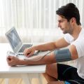 [ HCM ]( HÀNG CHÍNH HÃNG )máy đo huyết áp , máy đo huyết áp omron nhật bản , dễ sử dụng, kết quả đo chính xác cao, người bạn tin cậy chăm sóc sức khỏe của bạn.. 