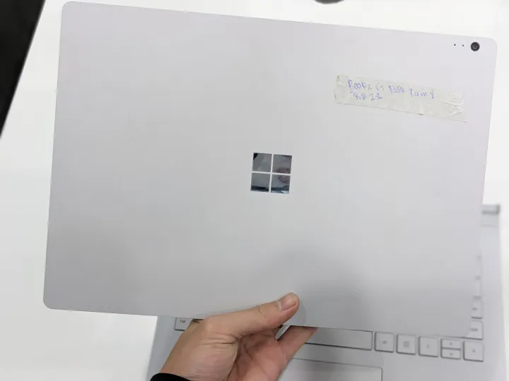 Microsoft%20Surface%20Book%202%20Nh%E1%BA%ADp%20Kh%E1%BA%A9u%20M%E1%BB%B9%7C%2013.5''%20Core%20I5/I7%208350U%20Ram%208GB+%2016G%20%E1%BB%94%20SSD%20256GB%20+%20512GB%20K%C3%A8m%20Dock%20Ph%C3%ADm%20s%E1%BA%A1c%20t%E1%BA%A1i%20Playmobile%20-%20Image%207