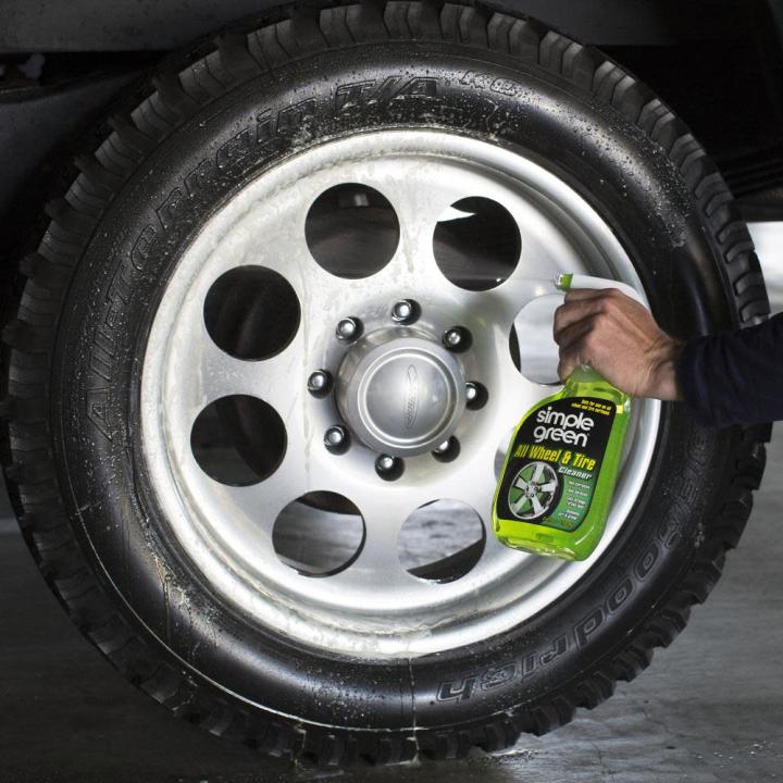 Simple%20Green%20All%20Wheel%20&%20Tire%20Cleaner%2024oz%20(710ml)%20-%20Surface%20Safe%20For%20All%20Wheels%20-%20Minimal%20Scrubbing%20-%20Clinging%20Formula%20-%20Image%205
