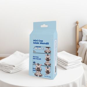 BW-C949 Tissue Basah Mini Karakter Travel 8in1 / Tisue Basah Bayi Bebas Alkohol 1Pack Isi 8PCS