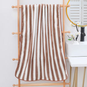 ผ้าเช็ดตัวนาโนลายริ้วเส้นใหญ่จัมโบ้ ขนาด90×180ซม. แห้งเร็ว ดูดซับน้ำดี เช็ดผม เช็ดตัว ไม่มีขุยขน ไม่ระคายเคืองผิว อ่อนนุ่มเมื่อสัมผัส
