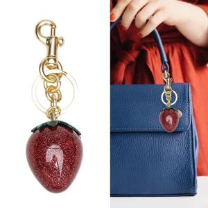 Strawberry Charm Keychain Cute Fashion Purse Accessory Fashionable Bag Charm Alloy Texture Present for Women and Teens