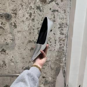 Gentle and niche pointed cat heel shoes 2024 suede shallow cut low heeled soft leather work shoes ladybugs for women