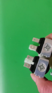 Inlet Feed Water Solenoid Valves with One-In Two-Out Function Quick Connect Normally Closed Suitable for Washing Machine