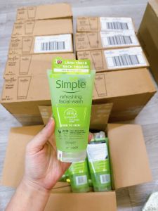 Sữa rửa mặt Simple lành tính sạch thoáng - cho da nhạy cảm 150ml