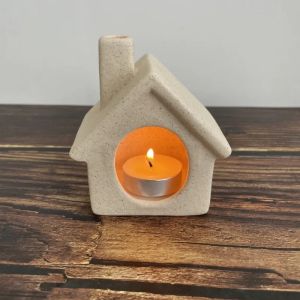 xpkQ Ceramic Handicrafts Candlestick Aroma Base Hollowed-out House Candle Holder Home Decoration Accessories 2B5Z7