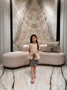 Setelan Kebaya Anak Susun Prilly Brukat Corneli + Rok Batik Silk Prada / Kebaya Anak Brokat Kartini