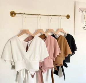 Blouse Outer Wanita Crop & Wrap Style: Pilihan Stylish untuk Sehari-hari