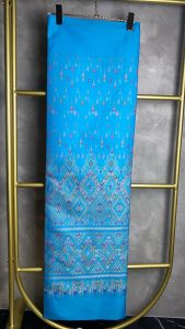 ผ้าเเพรวากาฬสินธุ์ ราชินีผ้าไทย ทอลาย100% ไม่หดไม่ตกสี ขนาด110*180cm. ตัดชุด นุ่งซิ่น ผ้าถุง ของขวัญ ของฝาก ของรับไหว้ ใส่ออกงาน ดูหรูดูเเพงเ