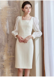 Đầm suông trơn cổ vuông tay phồng dài