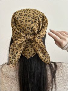 สายรัดผ้าเช็ดตัว ใช้งานได้จริง พิมพ์เสือดาว หมวกผ้าพันคอ ปรับปรุงรูปลักษณ์โดยรวม ฤดูหนาว สะดวกสบาย