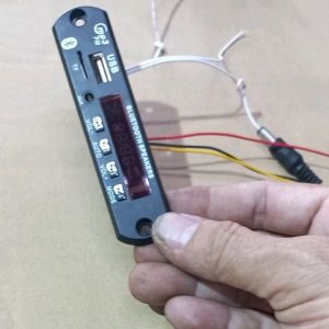 Bo nhận âm thanh Bluetooth đọc USB và thẻ nhớ nguồn 12 V giá 1 cái 99k