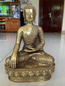 Tượng phật thích ca mâu ni bằng đồng mật tông cao 30cm rộng đế 18x11cm nặng 1.7kg-Tượng mật tông