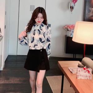 Sablon Bunga 2024: AMMIN คอตั้งจับจีบฝรั่งเศส 60cm x 60cm ซองตะเกียงวินเทจแขนยาวของเสื้อชีฟองหญิง เสื้อที่สง่างาม