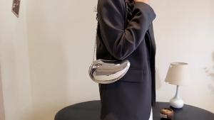 Women Evening Bag Mangos Shape Evening Clutch Bag Chain Strap Crossbody Bag Metallic Evening Handbag Shoulder Bag