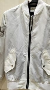 Asnofit Jaket Bomber: Pilihan Terbaik untuk Pria