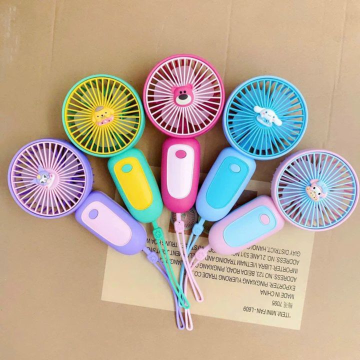 PVN59666 Quạt Cầm Tay Mini , Quạt Sạc Tích Điện Cầm Tay Gấu Dâu Lotso ...