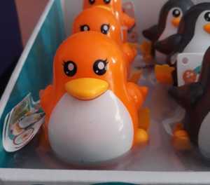 Mainan Anak / Balita Runaway Pengy