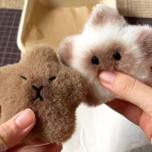 Squeaky Capybara Keychain Cute Star Plush Doll Toys Bag Pendant Decoration Couple Friend Gift